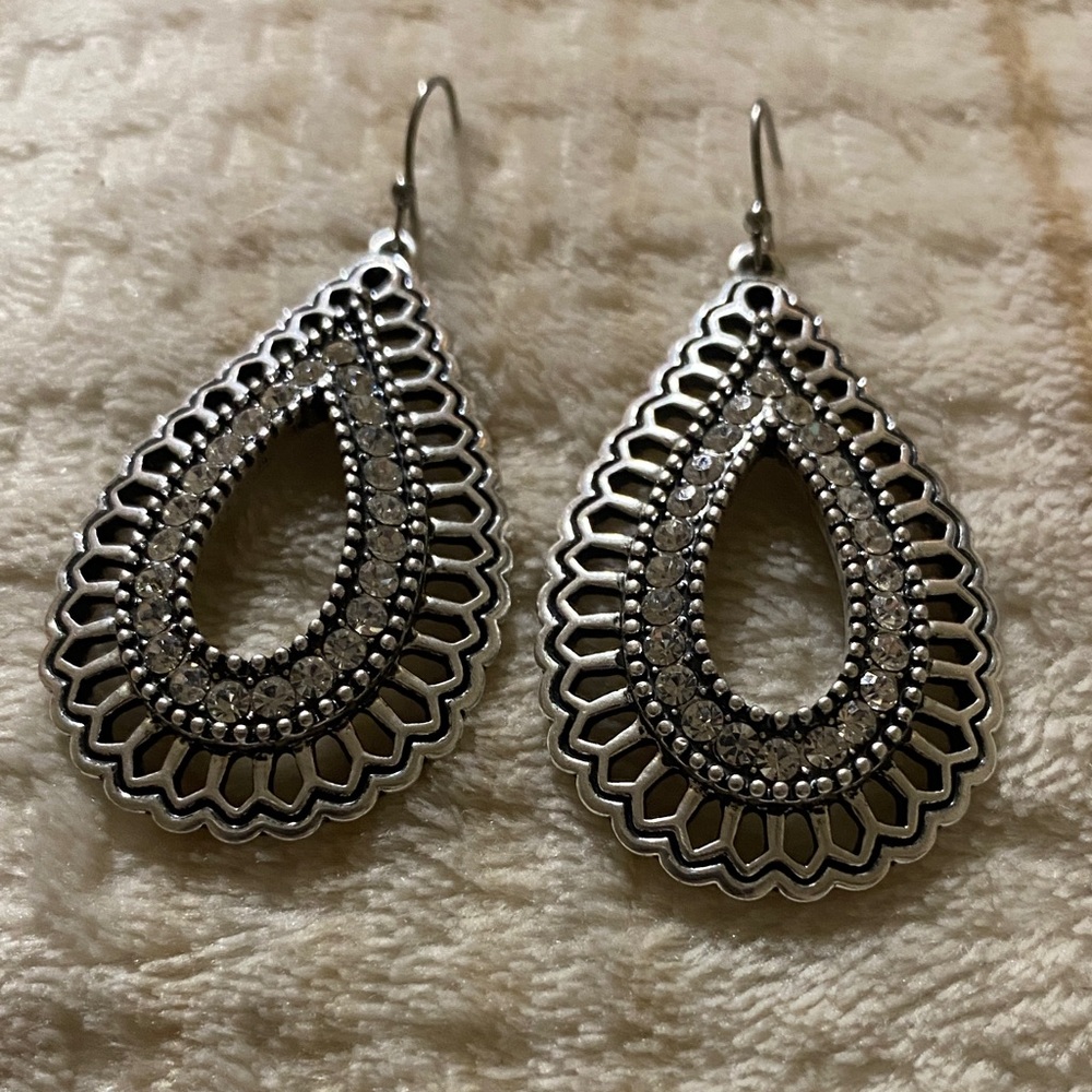 Silver Teardrop Filigree Dangle Earrings with Clear Stones